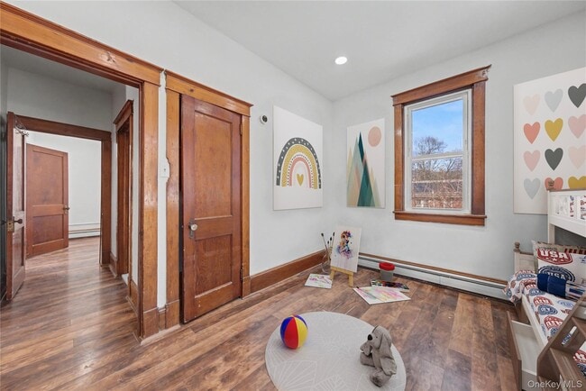 Building Photo - 44 Cedar Ave