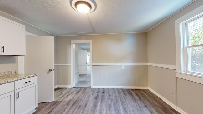 Building Photo - Cudell neighborhood. - 2 bedroom/1 bathroo...