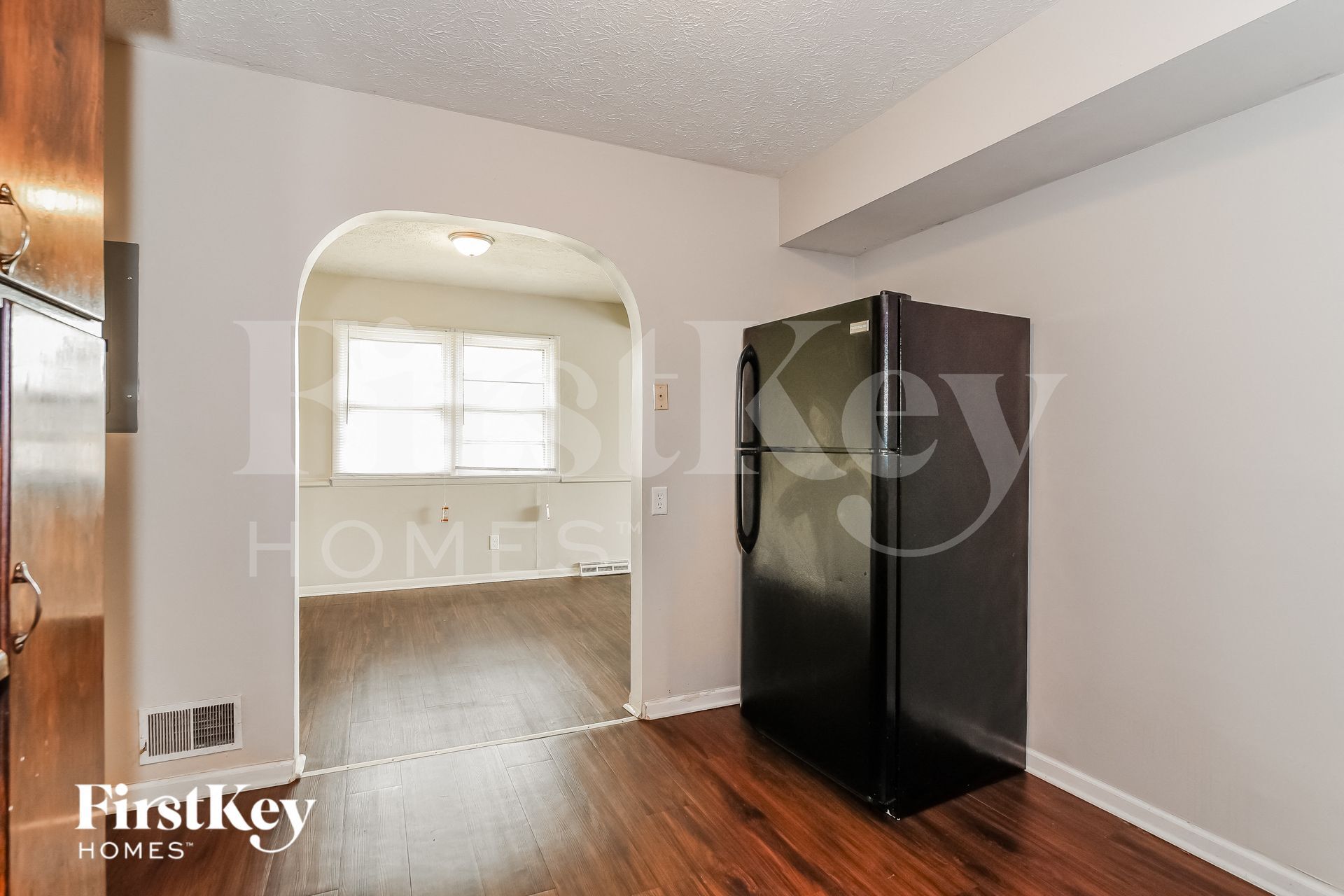 Building Photo - 3104 S Kercheval Dr