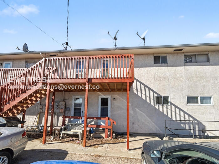 Building Photo - 4311 N Chestnut St