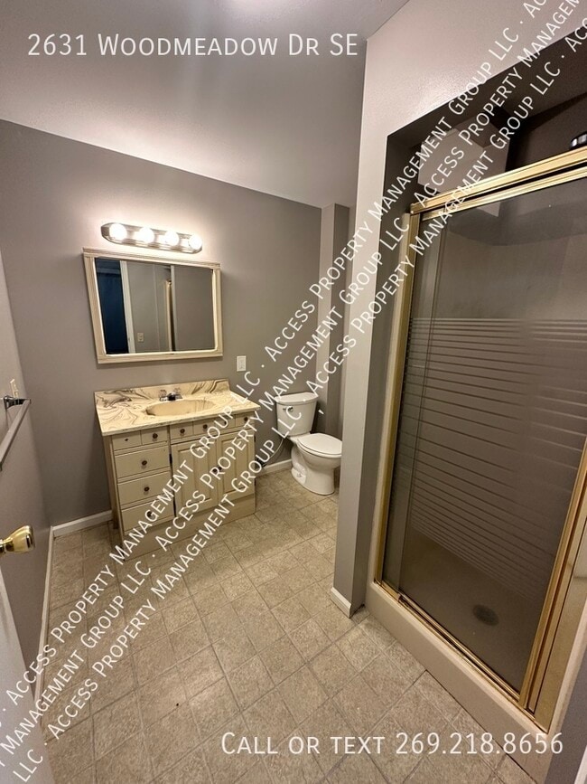 Building Photo - 2631 Woodmeadow Dr SE