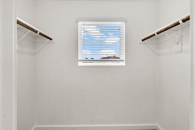 Building Photo - 2251 Rocoso Trl