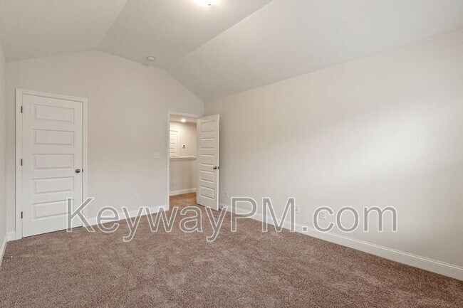 Building Photo - 314 Sumac Trail