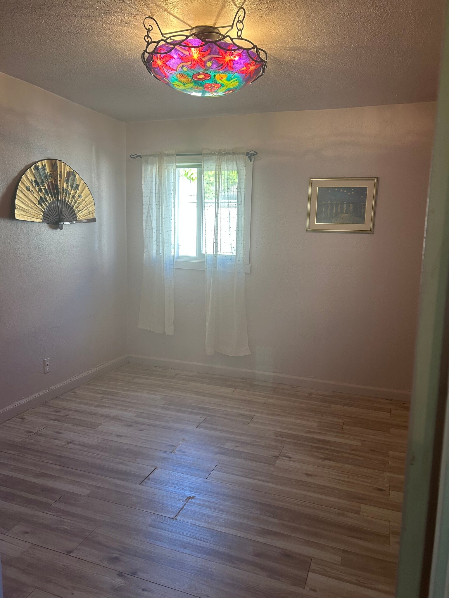 Building Photo - 706 E Fairview Ln