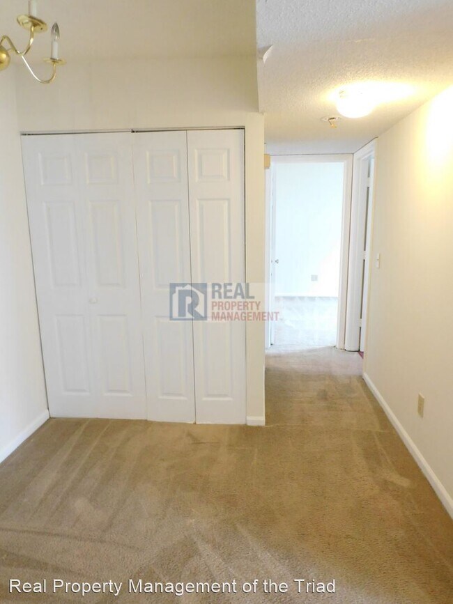 Building Photo - 2 br, 1 bath House - 515 Mystic Drive Unit A