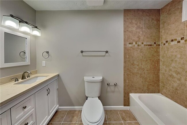 Building Photo - 2957 Forest Chase Terrace NE