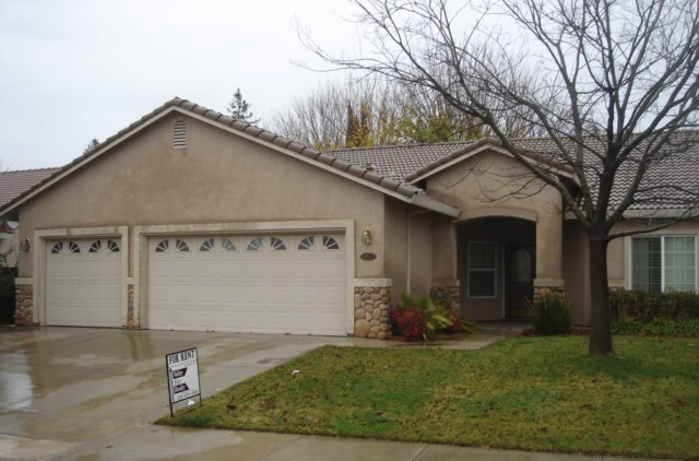 Primary Photo - 4 bedroom 2 bath house in Yuba City