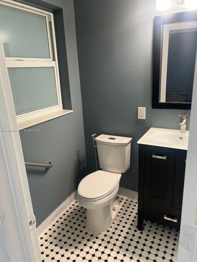 Building Photo - 1430 Polk St