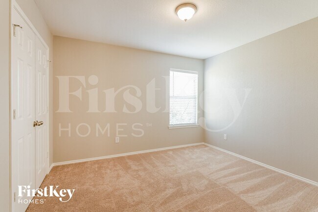 Building Photo - 1412 Pine Ridge Rd