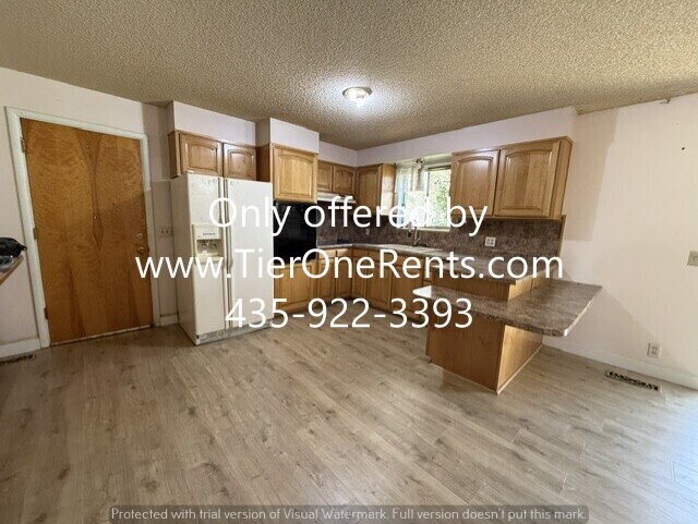 Building Photo - NO DEPOSIT option available for qualified renters