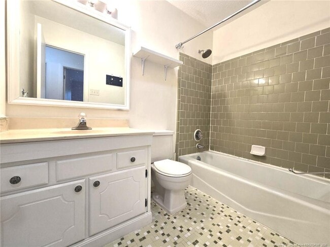 Building Photo - 6750 Irongate Dr