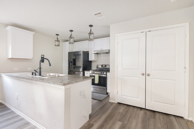 Building Photo - Smart. Stylish. Ready to Welcome You Home!