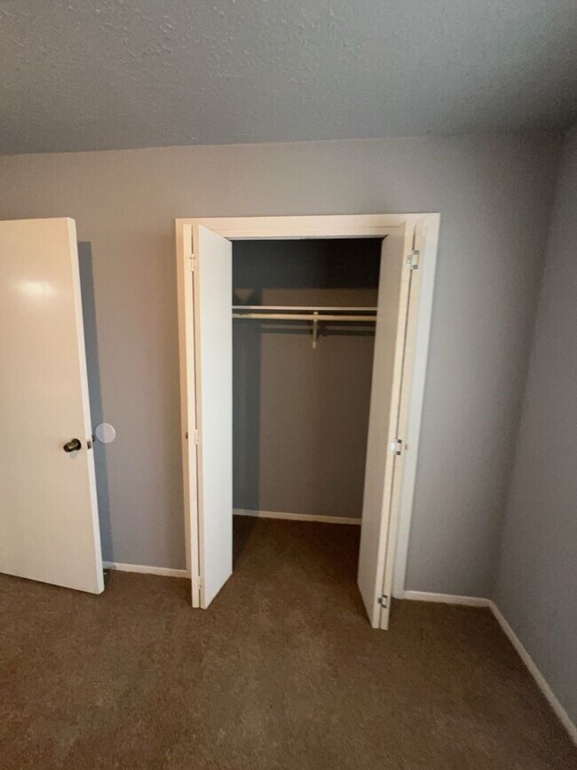 Building Photo - 4546 Algernon Dr