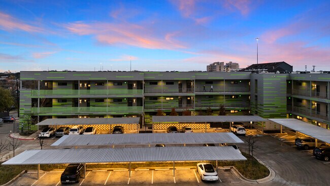 Building Photo - 4004 Banister Ln