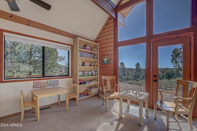 Building Photo - 6823 Fara Dr