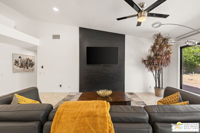 Building Photo - 74830 Waring Ct