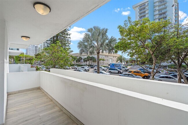Building Photo - 5845 Collins Ave