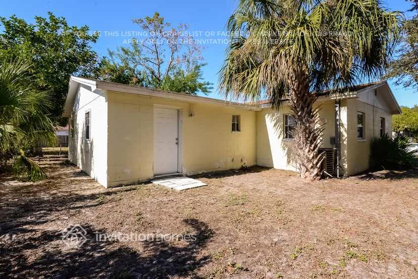 Building Photo - 11740 129th Ave N