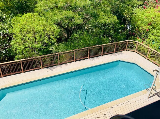 Building Photo - 904 Kupulau Dr