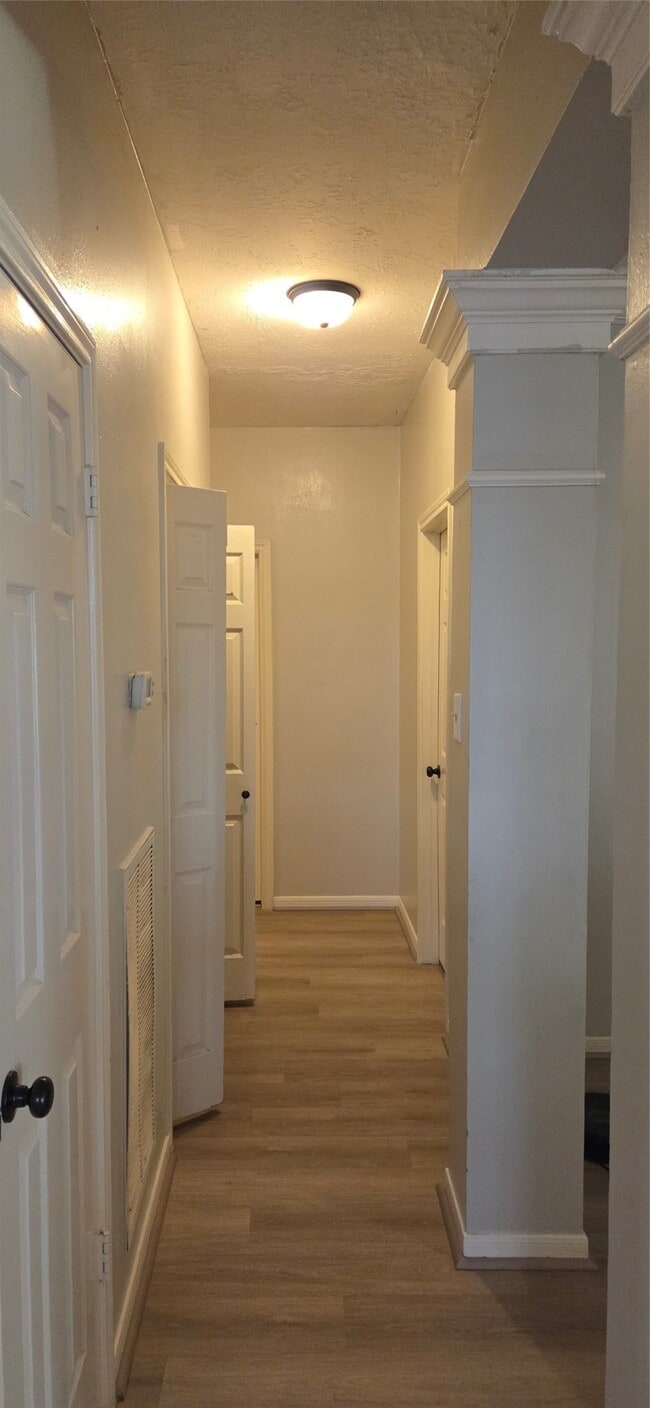 Building Photo - 15407 Chestnut Falls Dr