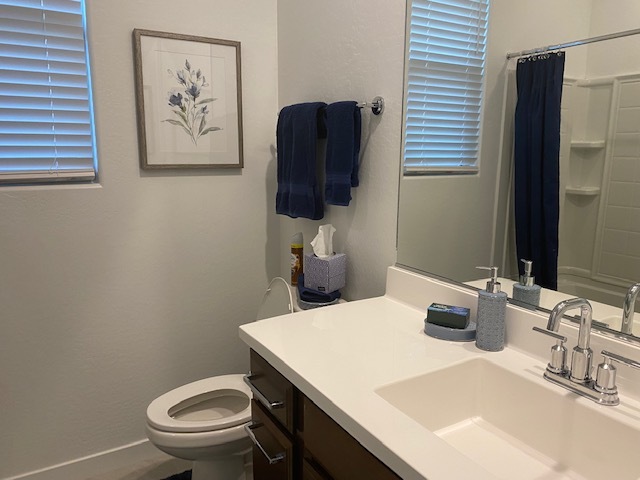 Secondary Bathroom - 8916 W Solano Dr