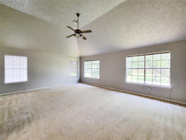 Building Photo - 8502 Canyon Pine Dr