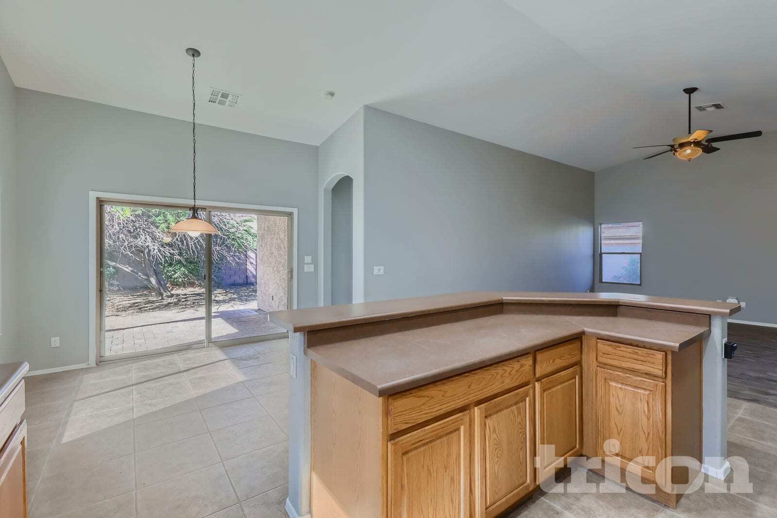 Building Photo - 44196 Vineyard St