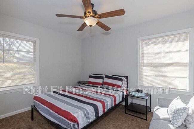 Building Photo - 4201 Searcy St