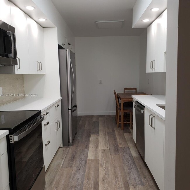 Building Photo - 1301 NE 7th St