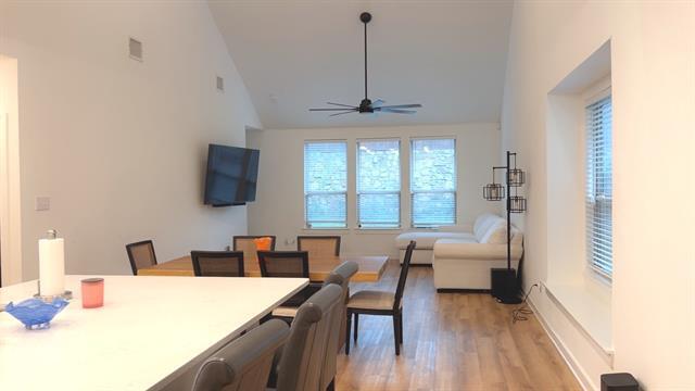 Building Photo - 3952 Oak Crk Cir