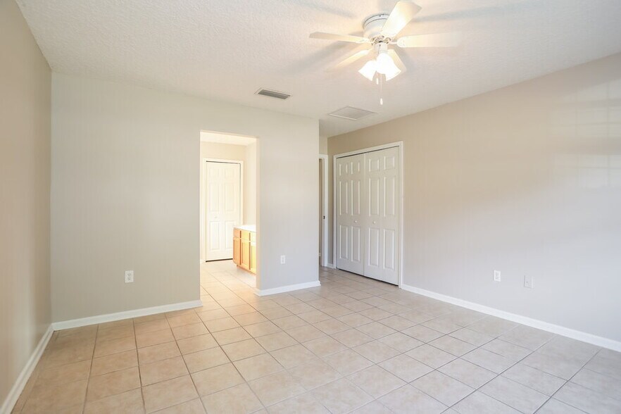 Building Photo - 2781 Cross Creek Dr