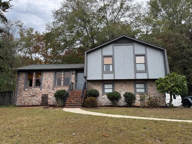 Primary Photo - 409 Crosscreek Cir