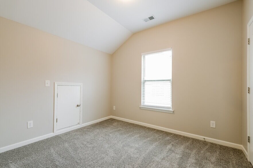 Building Photo - 3738 Humber Ct