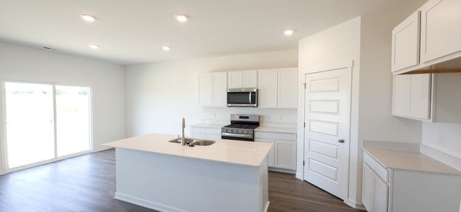 Building Photo - 4113 Viceroy St