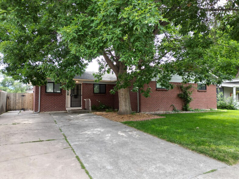 Building Photo - 2754 N Prospect St