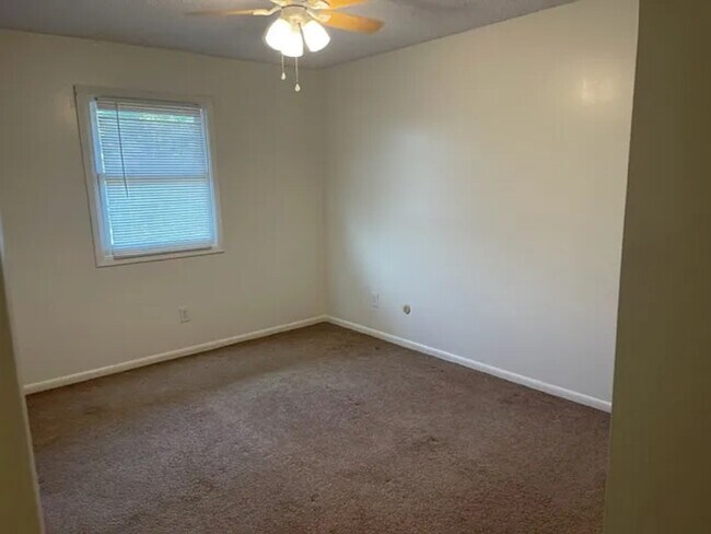 Building Photo - 255 S Durkin Dr