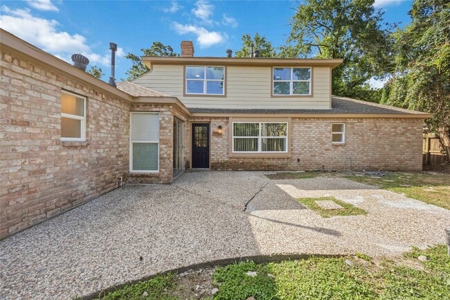 Building Photo - 5702 Old Lodge Dr
