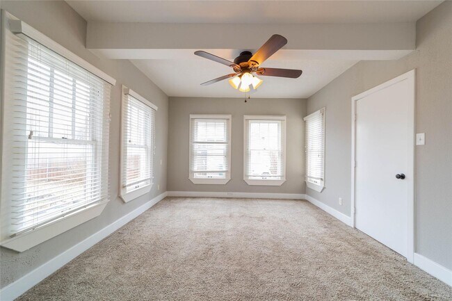 Building Photo - Rosedale Duplex