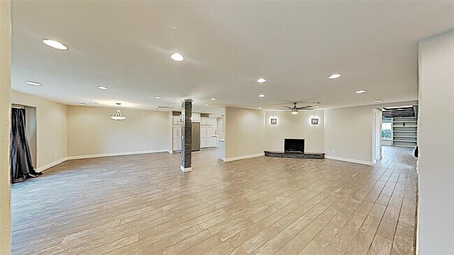 Building Photo - 6228 N Grand Blvd