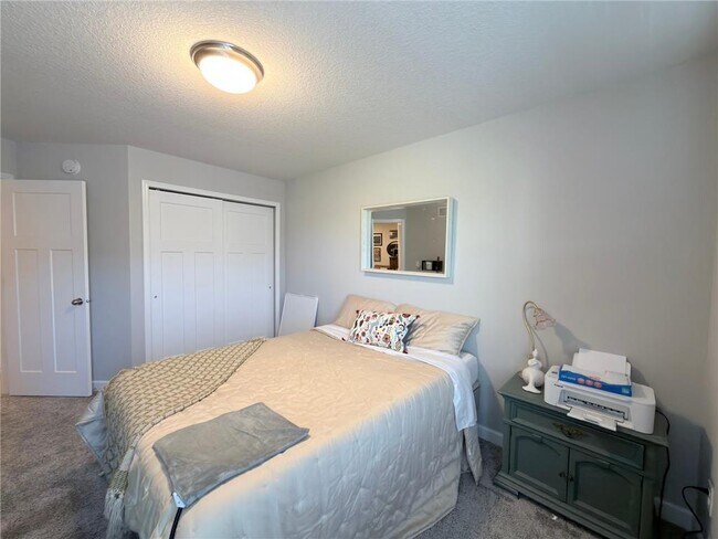 Building Photo - 10518 Weston Wy N