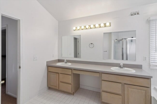 Building Photo - 45443 Glengarry Blvd
