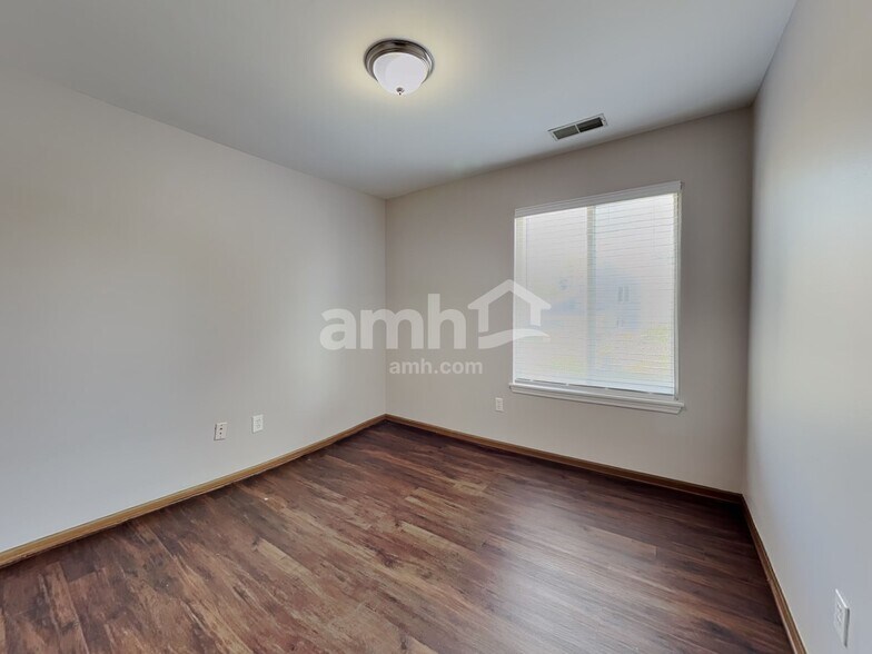 Building Photo - 21827 W Judith Ct