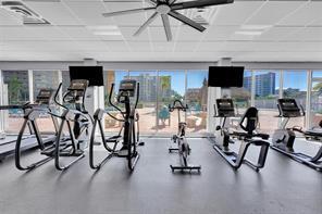 Building Photo - 405 N Ocean Blvd