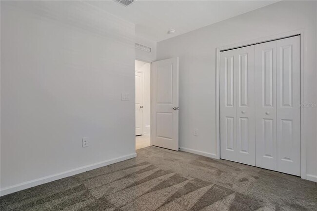 Building Photo - 668 Sand Pne Ln