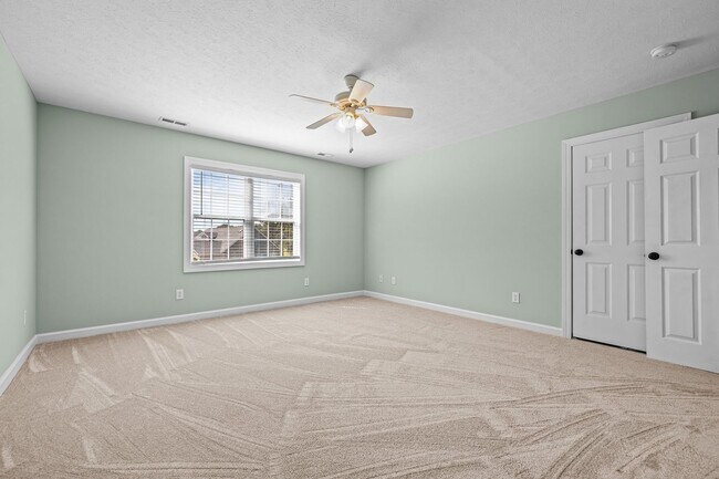 Building Photo - 212 Carefree Ln