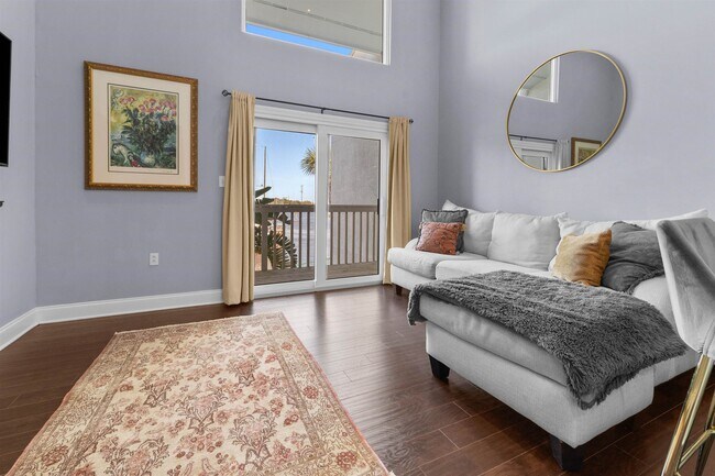 Building Photo - 909 S Ponce De Leon Blvd