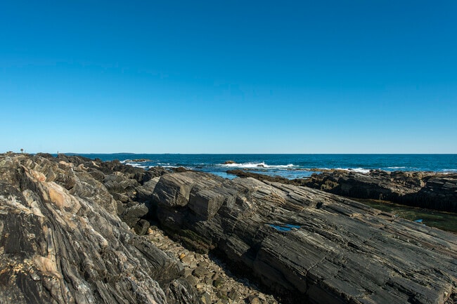 Building Photo - 7 Point Rd