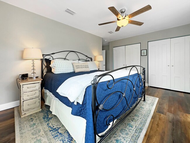 Building Photo - 103 Mimosa Ave