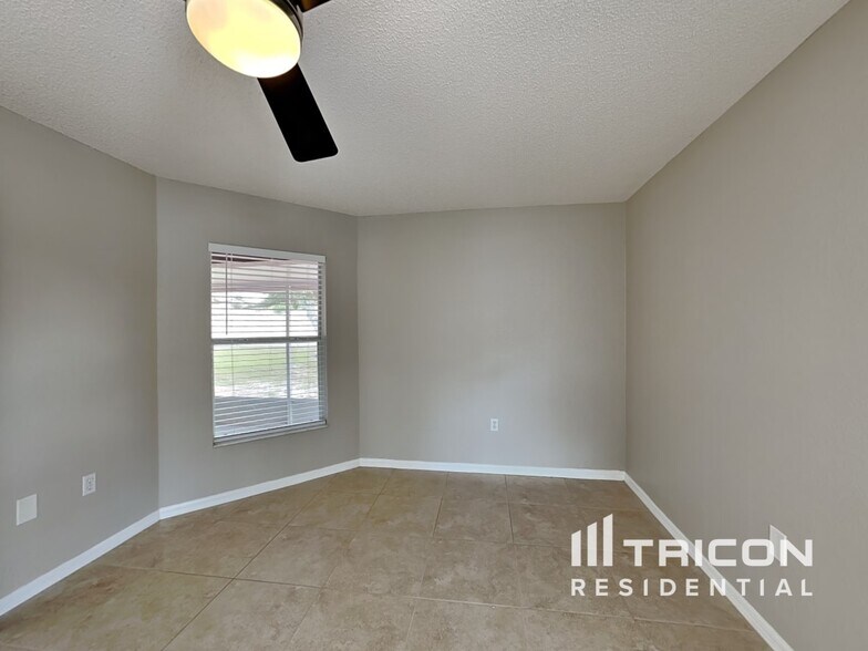 Building Photo - 8421 Bay Dr