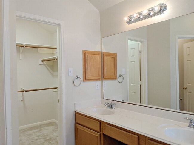 Building Photo - 3018 Rancher Hollow Ct